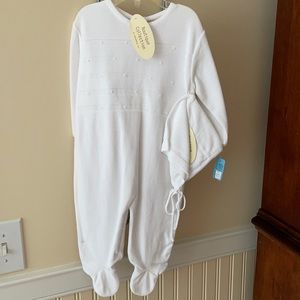 NWT White 100% Cotton knit 9 months